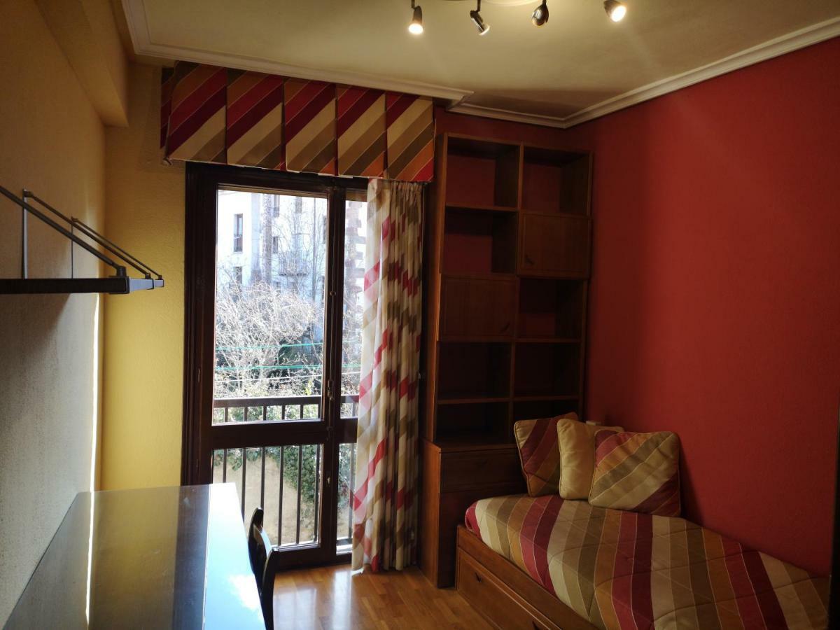 Apartamento Gallarza Con Parking Эскарай Экстерьер фото
